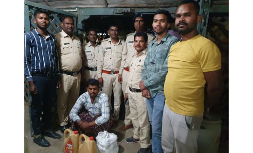 पिथौरा : अवैध शराब निर्माण एवं विक्रय के विरुद्ध कार्यवाही - CG Sandesh