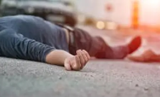 पिथौरा : ट्रक की चपेट में आने से बाइक सवार की मौत - CG Sandesh