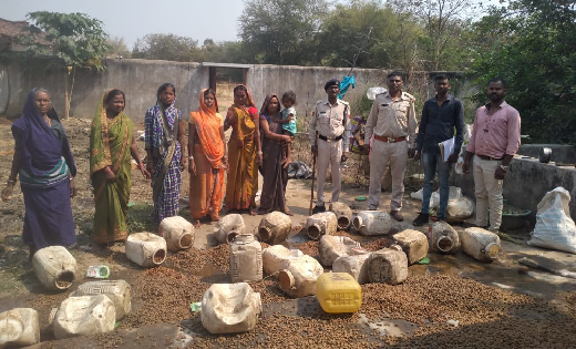 महासमुंद : महिला समूह की शिकायत पर अवैध शराब निर्माण और विक्... - CG Sandesh