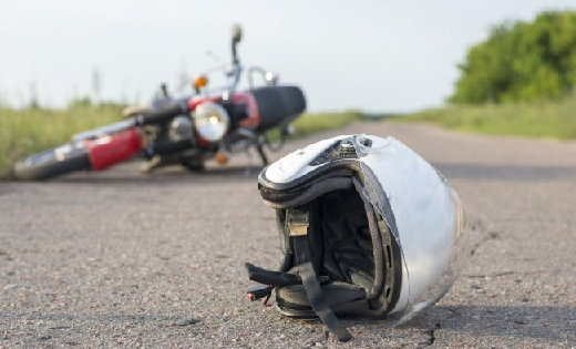 सांकरा : NH 53 रोड़ पर ट्रेक्टर की चपेट में आने से बाइक चालक... - CG Sandesh