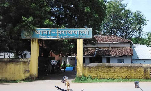 सरायपाली : बोर के पानी की बात को लेकर विवाद, मारने के लिए खे... - CG Sandesh