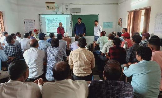 महासमुंद : कलेक्टर मलिक ने पीठासीन अधिकारी एवं मतदान अधिकारी... - CG Sandesh
