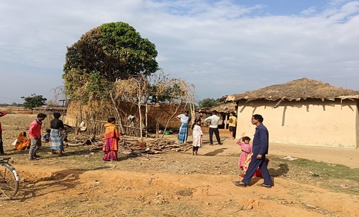 छत्तीसगढ़ में दर्दनाक हादसा : रोशनी के लिए जलाई चिमनी ने बुझा... - CG Sandesh
