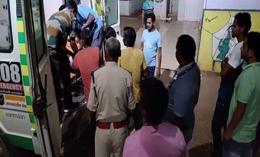 Accident : दो बाइक आपस में भिड़ी, दो की गई जान...बच्ची सहित त... - CG Sandesh