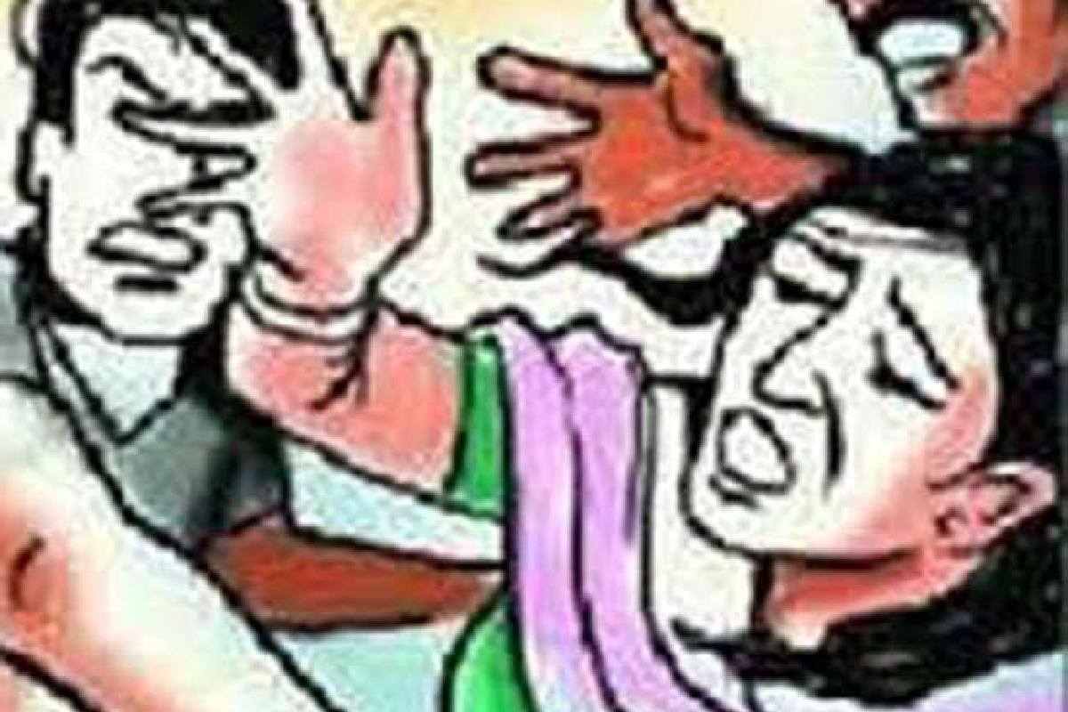 बसना : पति और बेटा-बहु ने की मारपीट, अपने आप को बचाकर लिफ्ट ... - CG Sandesh