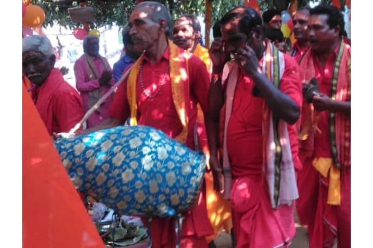 बसना : आमापाली में नामयज्ञ का आयोजन में निकला भव्य कलश यात्र... - CG Sandesh