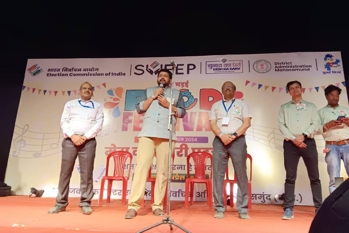 महासमुंद : तीन दिवसीय स्वीप फूड फेस्टिवल में उमड़ी भीड़ - CG Sandesh
