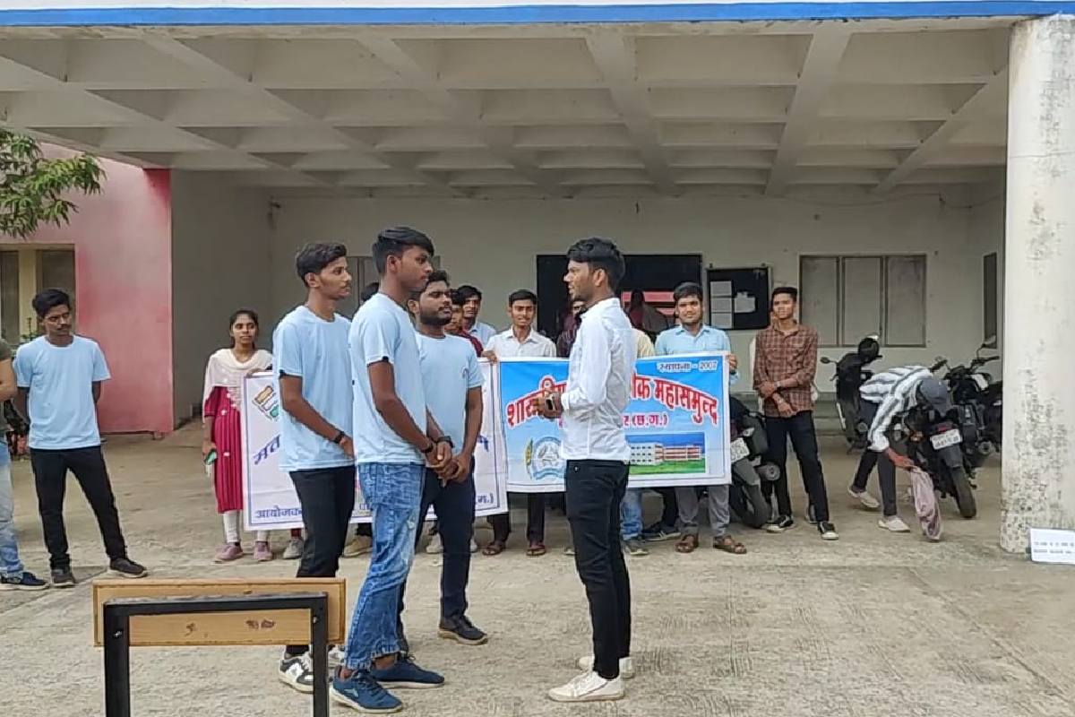 महासमुंद : शत प्रतिशत मतदान हेतु मतदाताओं को नुक्कड़ नाटक के ... - CG Sandesh