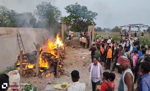 महानदी नाव हादसे में जान गवाने वाले लोगों का किया गया अंतिम ... - CG Sandesh