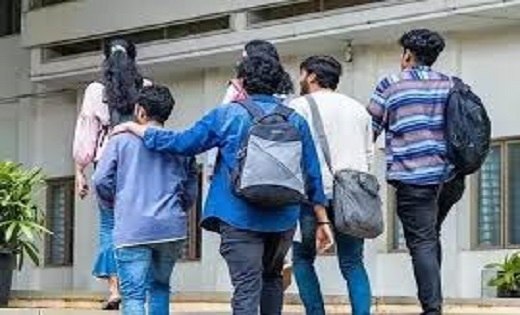 अब छत्तीसगढ़ के विवि और कॉलेजों में पढ़ाएंगे छत्तीसगढ़ी शिक्षक, शासन ने जारी किया आदेश