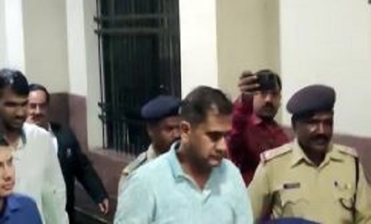 Breaking: शराब घोटाला मामले में एसीबी/ईओडब्ल्यू ने आबकारी विभाग के पूर्व विशेष सचिव एपी त्रिपाठी को किया गिरफ्तार