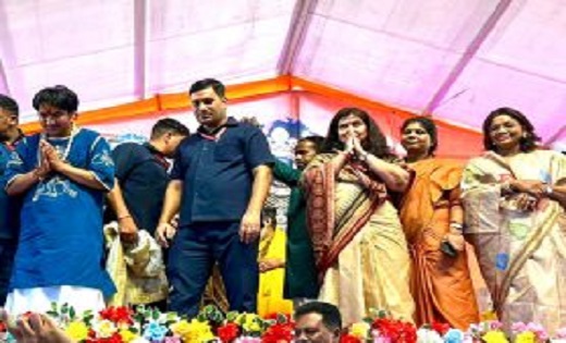 बड़ी खबर: कथा की आड़ में प्रचार,BJP प्रत्याशी सरोज को नोटिस