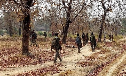 CG : जंगल में नक्सलियों और जवानों के बीच हुई मुठभेड़...सर्चिं... - CG Sandesh