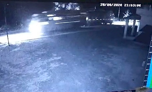 CG : बस में बैठे-बैठे ही लड़के की कट गई गर्दन, तो कटे किसी के... - CG Sandesh