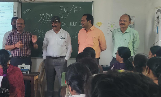 महासमुंद : महिला मतदान अधिकारियों को दिया गया प्रशिक्षण - CG Sandesh