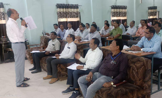 महासमुंद : होम वोटिंग के लिए नियुक्त 33 मतदान दलों को दिया ग... - CG Sandesh