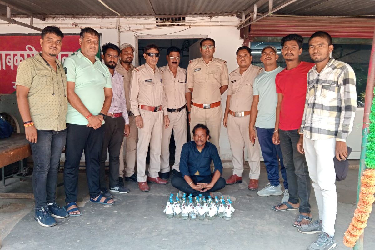 महासमुंद : शुष्क अवधि के दौरान अवैध शराब विक्रय पर की गई कार... - CG Sandesh