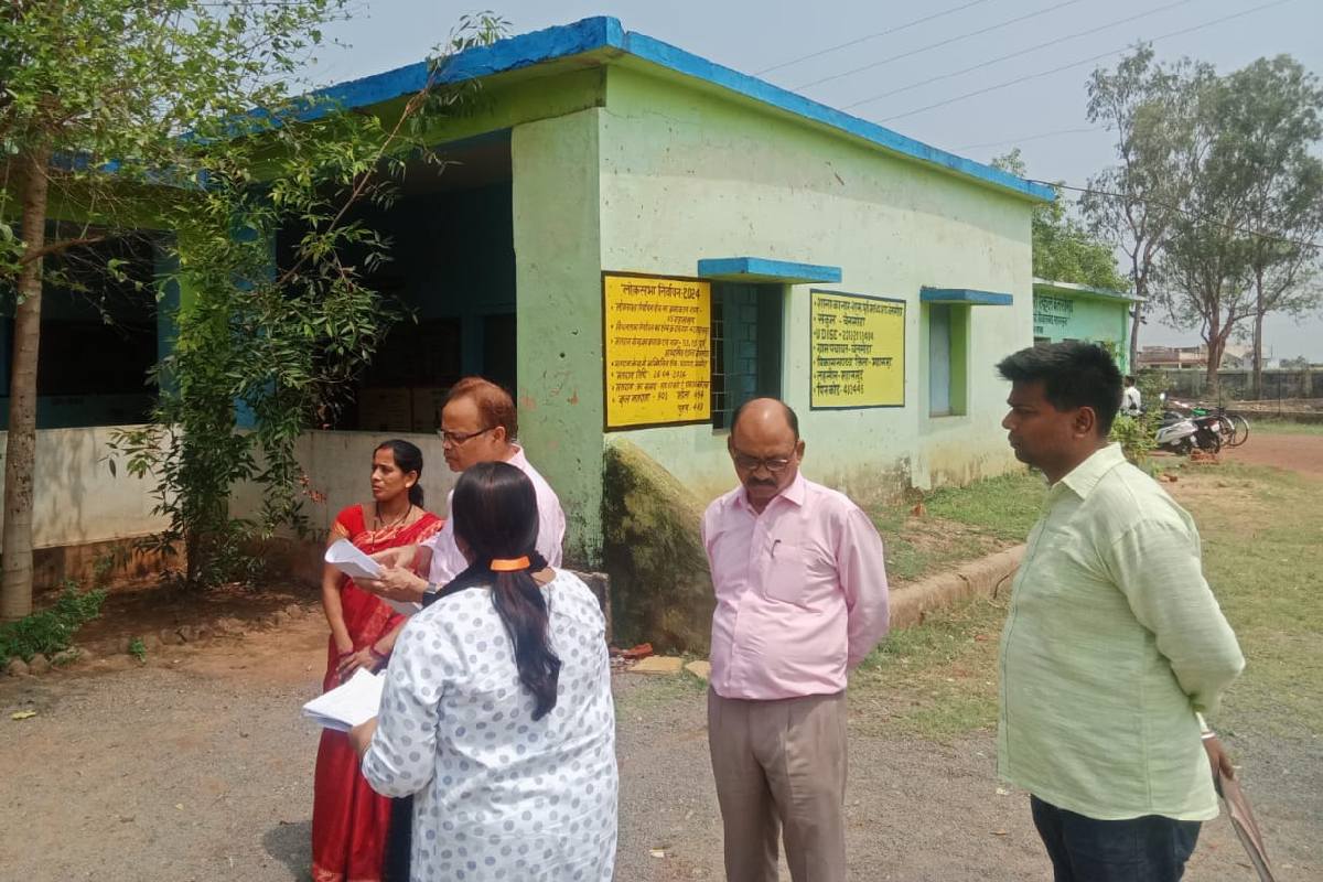 महासमुंद : सामान्य प्रेक्षक अग्रवाल ने बेलसोंडा और खरोरा के ... - CG Sandesh