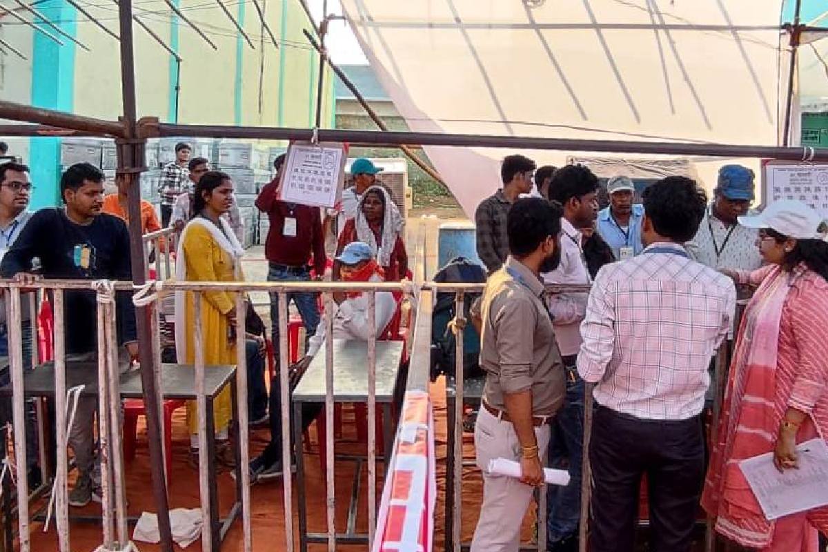महासमुंद जिले में सफलतापूर्वक मतदान संपन्न कराने हेतु आज किय... - CG Sandesh