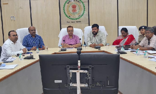 महासमुंद : सामान्य प्रेक्षक अनिल कुमार अग्रवाल ने ली निर्वाच... - CG Sandesh