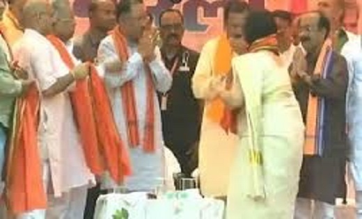ब्रेकिंग : बीजेपी में शामिल हुईं पूर्व सीएम भूपेश बघेल की भाभी