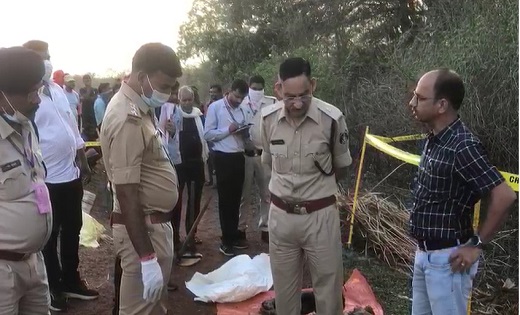CG : बोरी में बंद लाश को देख मजदूरों के उड़े होश...महिला की ... - CG Sandesh