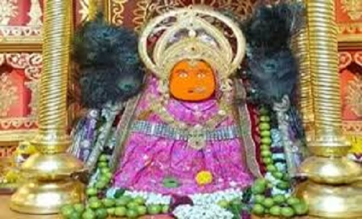 मां बम्लेश्वरी के मस्तक पर सजा सोने का मुकुट... बना आकर्षण क... - CG Sandesh