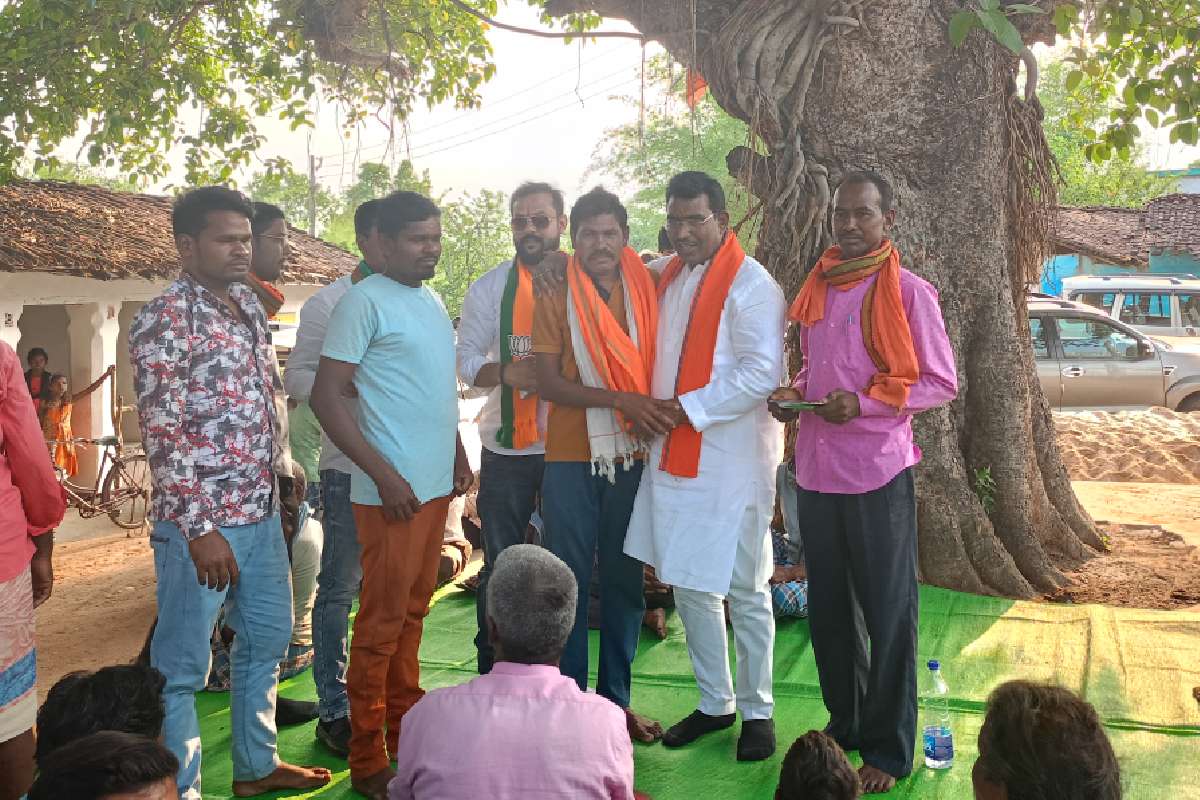 महासमुंद लोकसभा : चुनाव प्रचार के दौरान राजिम विधायक रोहित स... - CG Sandesh