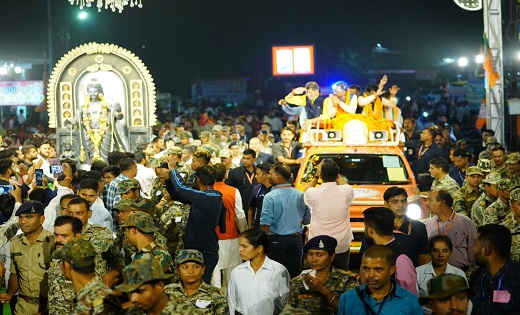 नक्सलगढ़ में CM का रोड शो: विष्णुदेव साय ने जगदलपुर में किया रोड शो, महेश कश्यप के लिए मांगा वोट