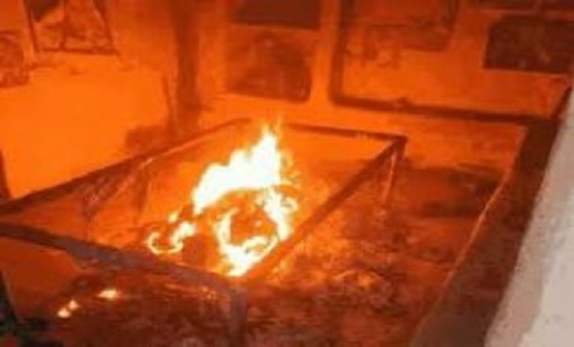 मकान में वृद्ध महिला की जिंदा जलकर मौत, पुलिस हत्या और हादसा दोनों एंगल से कर रही जांच