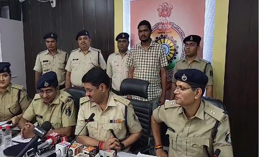 व्यापारी की कार के साथ 11 लाख रूपये लेकर ड्रायवर हुआ फरार, आ... - CG Sandesh