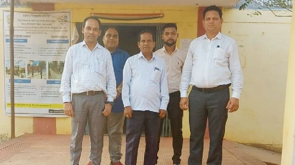 सरायपाली : बीईओ प्रकाश चंद्र मांझी की पहल पर सेवानिवृत्ति पश... - CG Sandesh