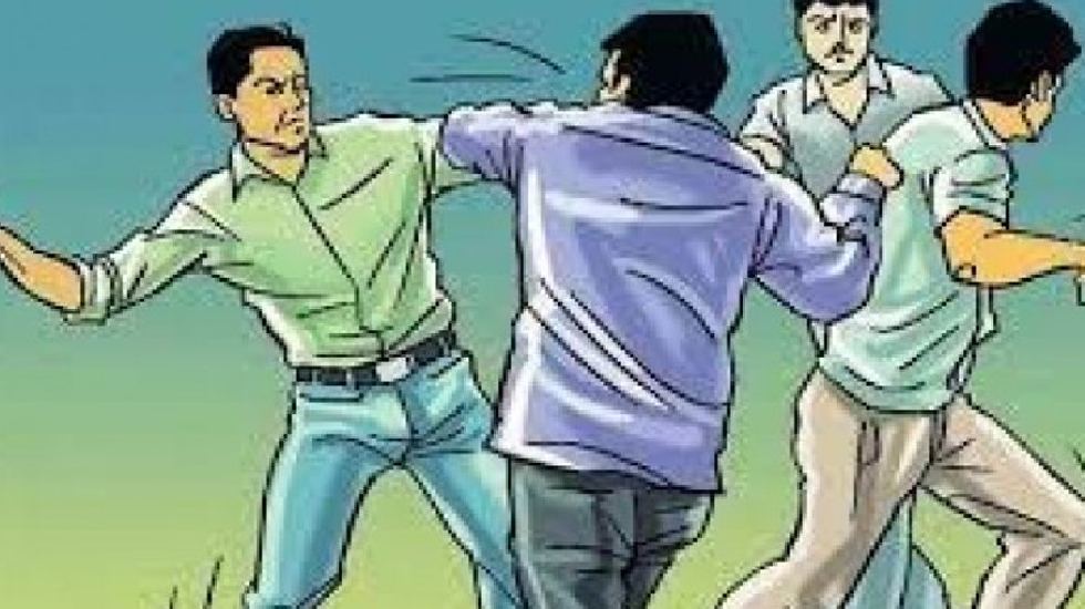 महासमुंद : नाली निर्माण में लगे दो लोगों ने की पिता पुत्र से... - CG Sandesh