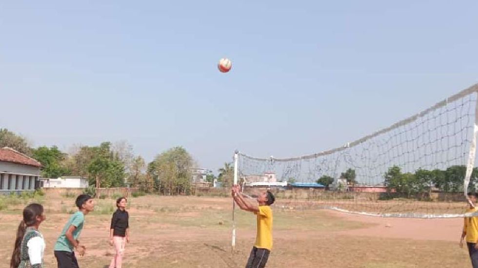 बसना : सेजेस बसना में समर कैम्प के तृतीय एवं चतुर्थ दिवस पर ... - CG Sandesh