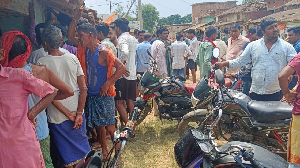 सारंगढ़-बिलाईगढ़ : एक ही परिवार के 5 लोगों की हत्या कर फांसी... - CG Sandesh