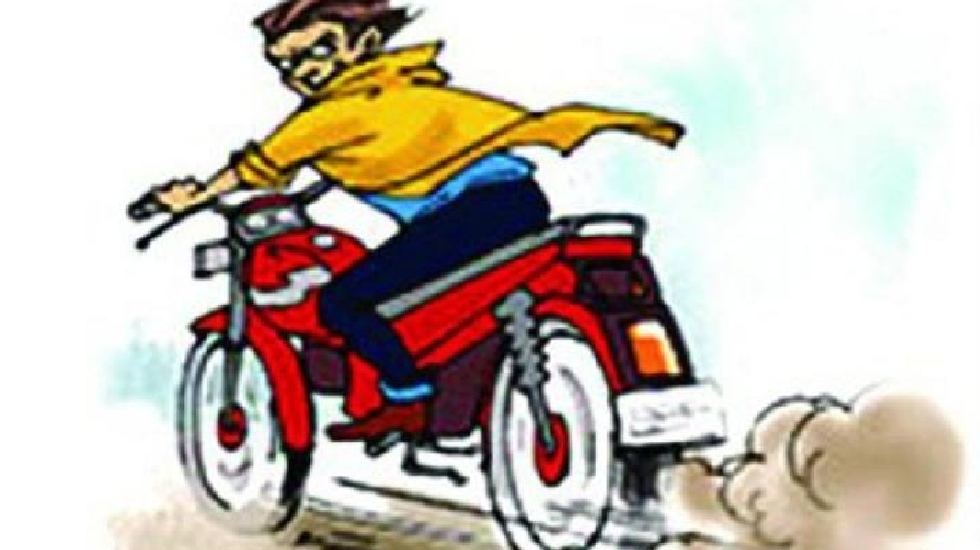 महासमुंद : घर के बाहर खड़ी बाइक चोरी - CG Sandesh