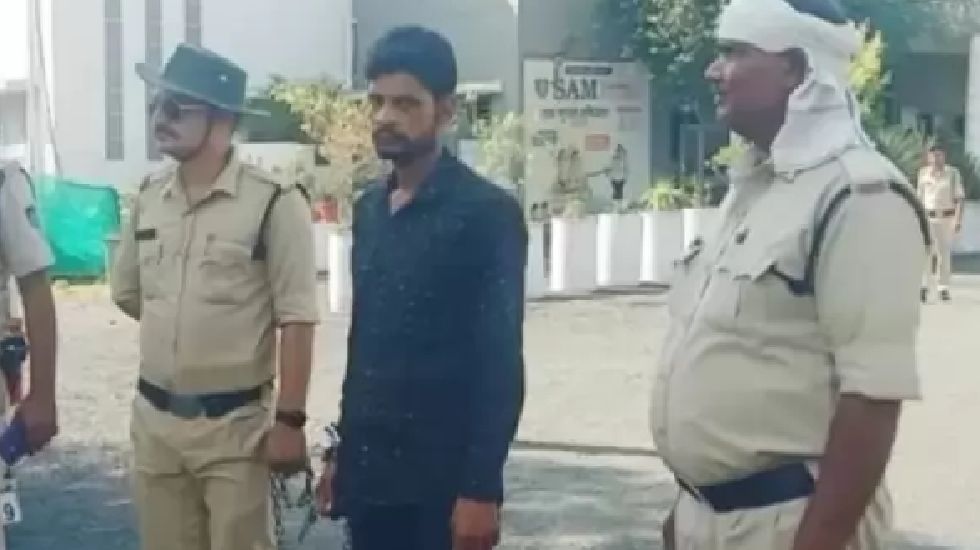 प्रेमिकाओं को खुश करने आशिक बना चोर, आरोपी पुलिस की गिरफ्त म... - CG Sandesh