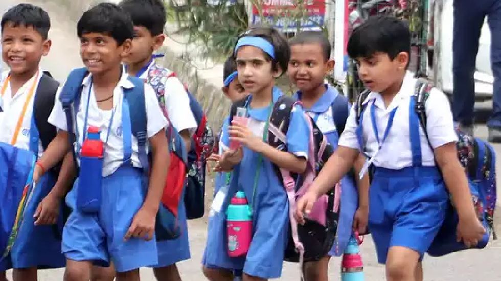 गरीब घर के बच्चे बीच में क्यों छोड़ रहे पढ़ाई... सरकार करेगी जांच