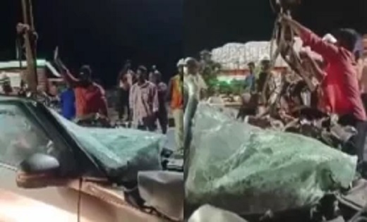 आंध्रप्रदेश में ​​​​​​​कार-लॉरी की भीषण टक्कर, एक ही परिवार ... - CG Sandesh