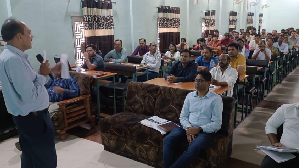 महासमुंद : डाक मतपत्र की गणना के लिए दिया गया प्रशिक्षण - CG Sandesh