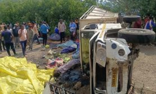 CG Accident Breaking: कवर्धा में भीषण सड़क हादसा, 25 लोगों से... - CG Sandesh