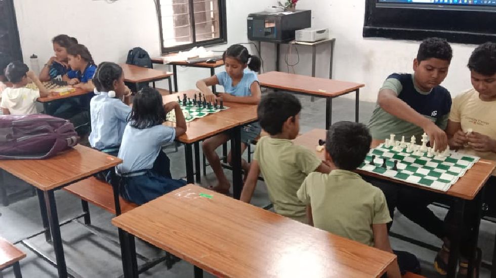 सेजेस बसना में समर क्लासेस आरंभ - CG Sandesh