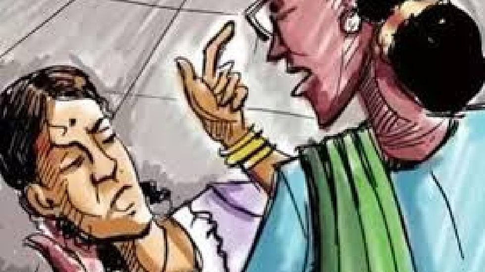 बसना : अवैध शराब के चलते दो महिलाओं के बीच हुई मारपीट, दोनों... - CG Sandesh