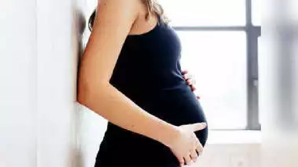 तेरा पेट फाड़कर देखूंगा इसमें लड़का है या लड़की कहकर हंसिए से च... - CG Sandesh