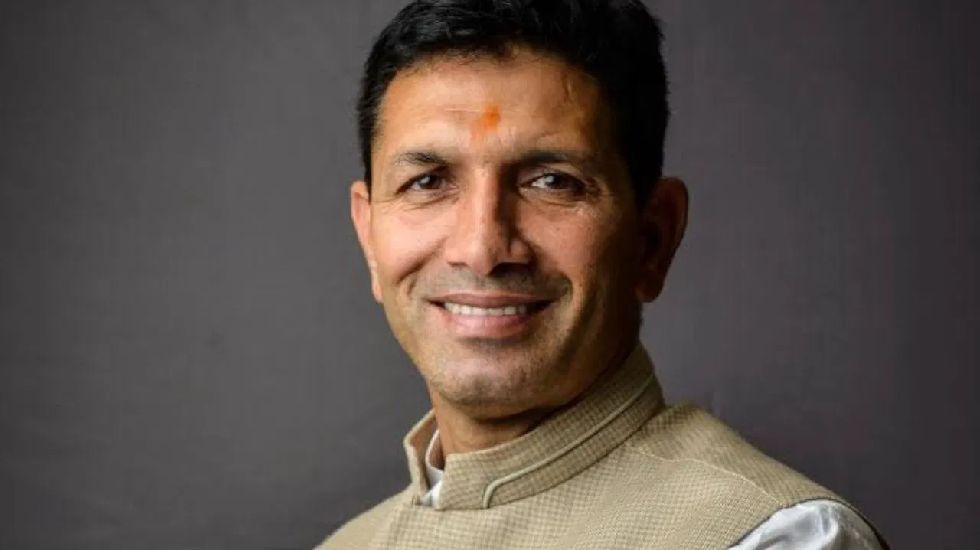 जीतू पटवारी के खिलाफ SC/ST एक्ट के तहत FIR दर्ज - CG Sandesh
