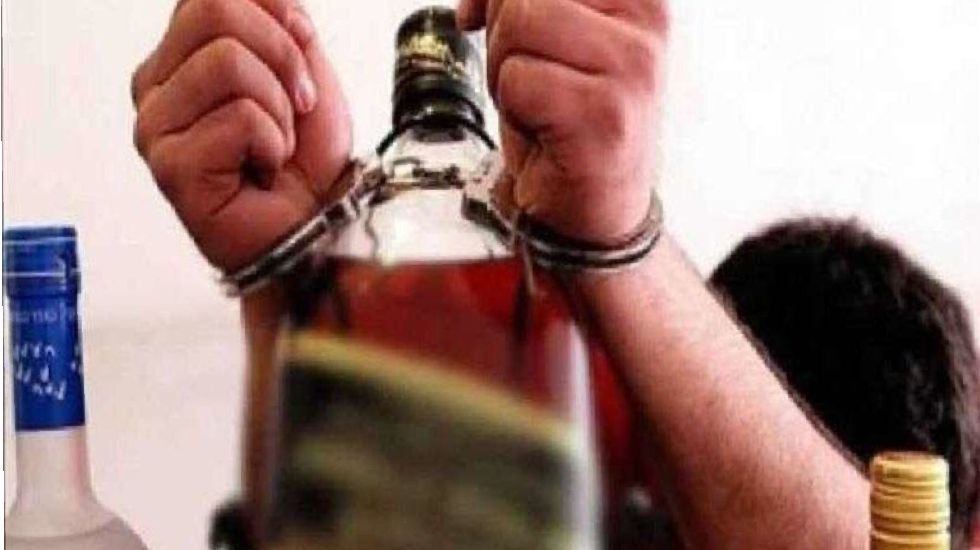 सरायपाली : दो आरोपियों से 20 लीटर महुआ शराब जप्त, रबर ट्युब ... - CG Sandesh