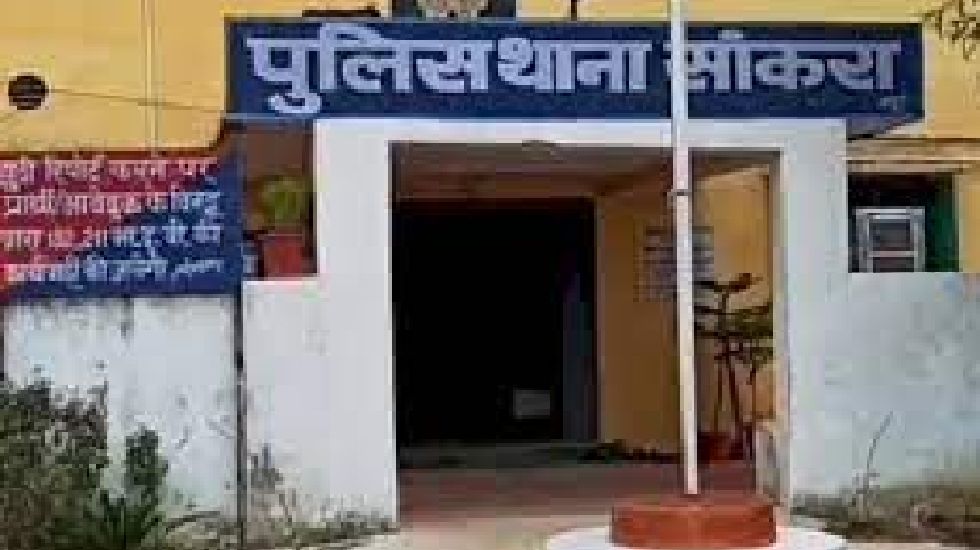सांकरा : बारात में नाचने के दौरान विवाद, चाकू से वार कर किया... - CG Sandesh