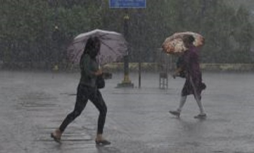 भारी बारिश के कारण पूर्वोत्तर में बिगड़े हालात : असम में बह ... - CG Sandesh
