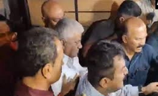 BREAKING NEWS : रेप के मामलों में आरोपी एचडी रेवन्ना को SIT ... - CG Sandesh