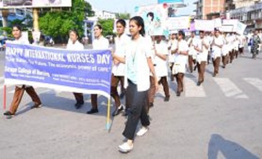 नर्सो की मांग, हर जगह हो सम्मान,नर्स दिवस पर नर्सिंग कॉलेज क... - CG Sandesh
